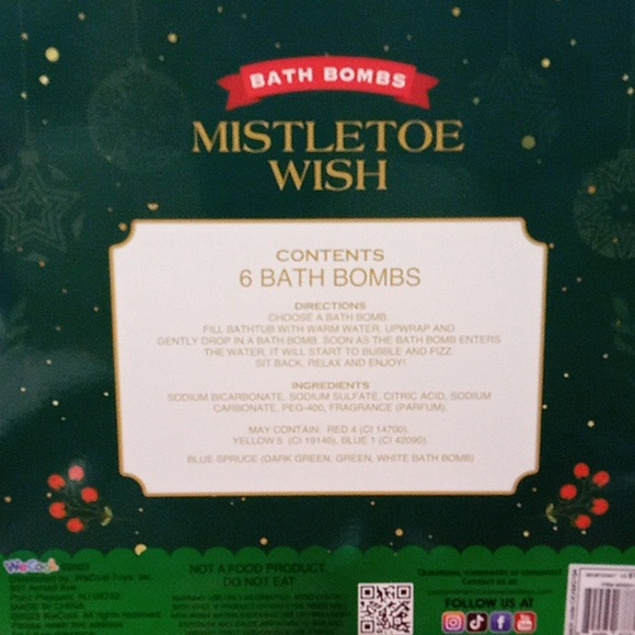 NWT🎁FREE GIFT INCLUDED 🎁 NIB Mistletoe Wish Bath Bombs - Picture 9 of 11